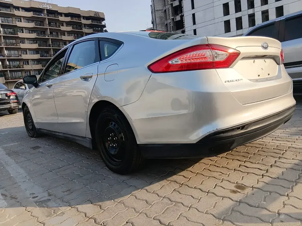 2013 Ford Fusion - US Specs - mid options - Image 5