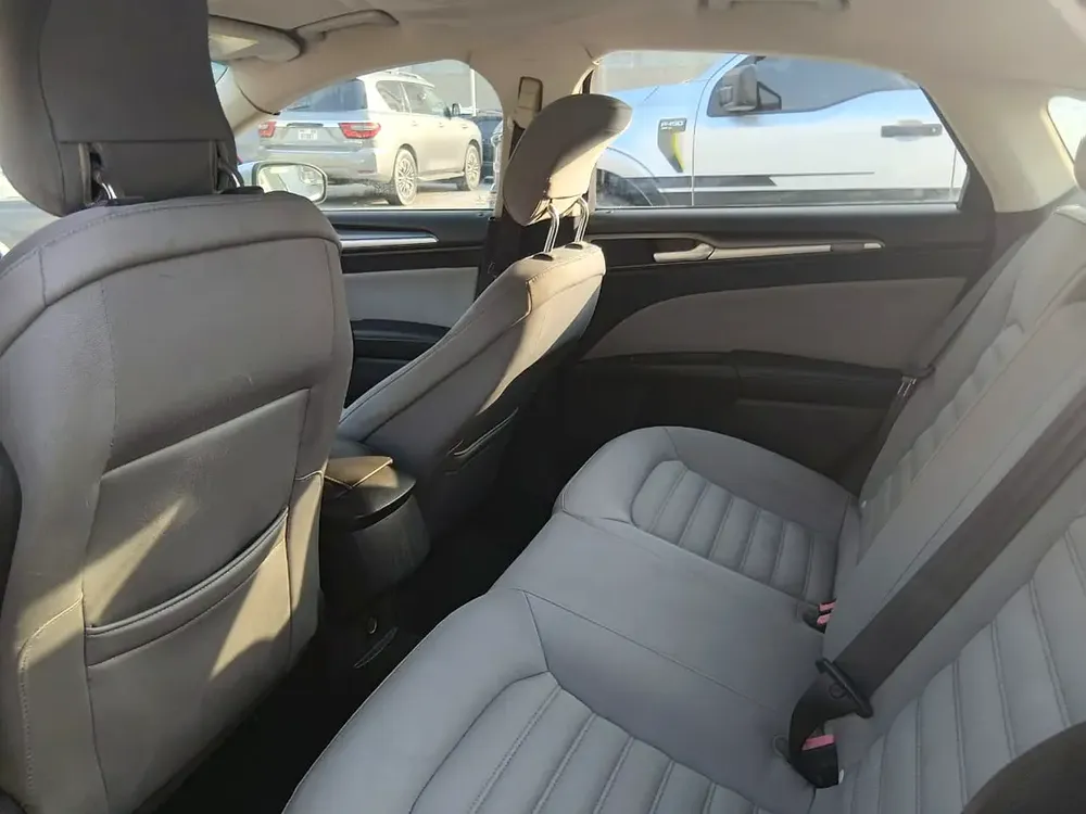 2013 Ford Fusion - US Specs - mid options - Image 8