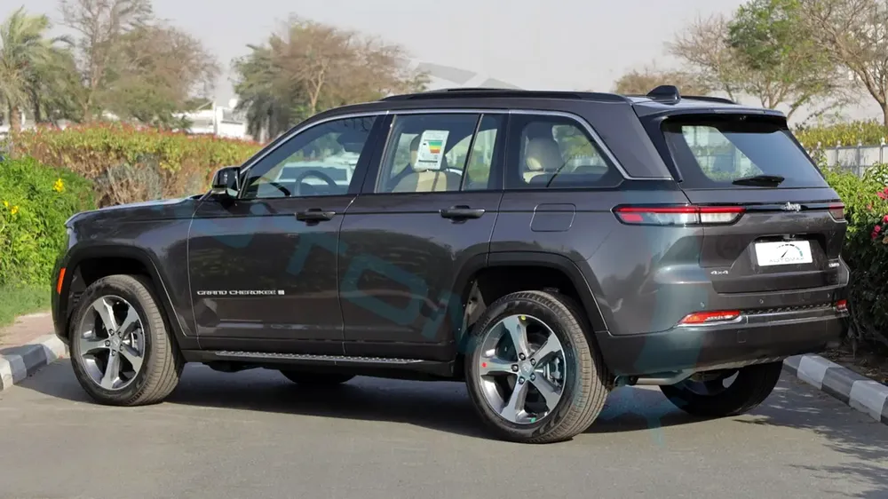 ( Eid al-Adha Offer ) 2025 JEEP GRAND CHEROKEE LIMITED PLUS LUXURY GCC With 3Yrs or 60K Km Warranty - Image 5