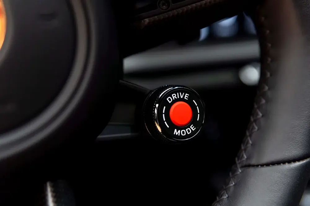 PORSCHE 911 Carrera 4 GTS (992.2) | AEROKIT PACKAGE | WARRANTY TILL 2029 - Image 18