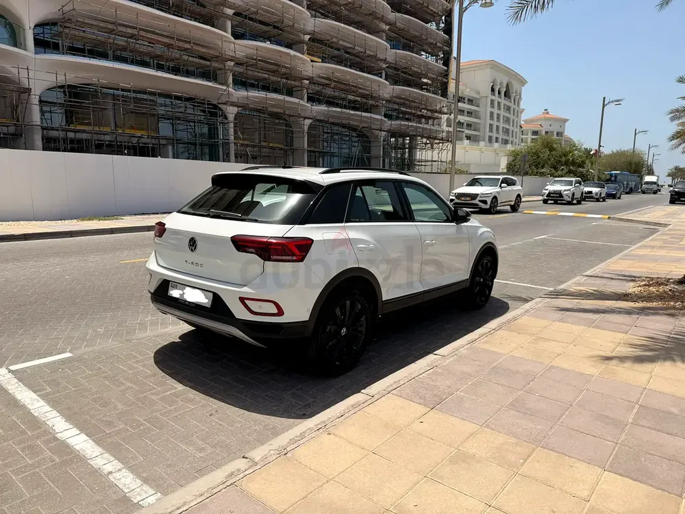 VOLKSWAGEN T-ROC STYLE 1.4 TSI 2023 | GCC SPECS | FULL VW SERVICE HISTORY | ACCIDENT FREE - Image 4