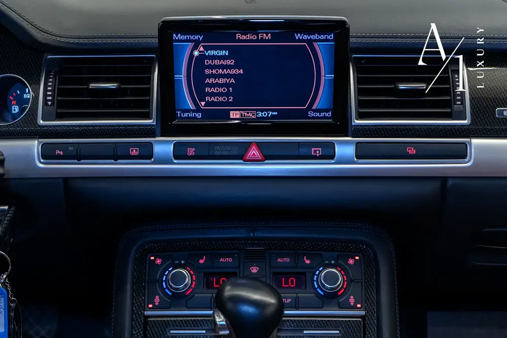 2009 Audi S8 V10, Clean Title, Zero Paint, GCC - Image 11