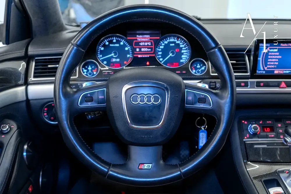 2009 Audi S8 V10, Clean Title, Zero Paint, GCC - Image 12