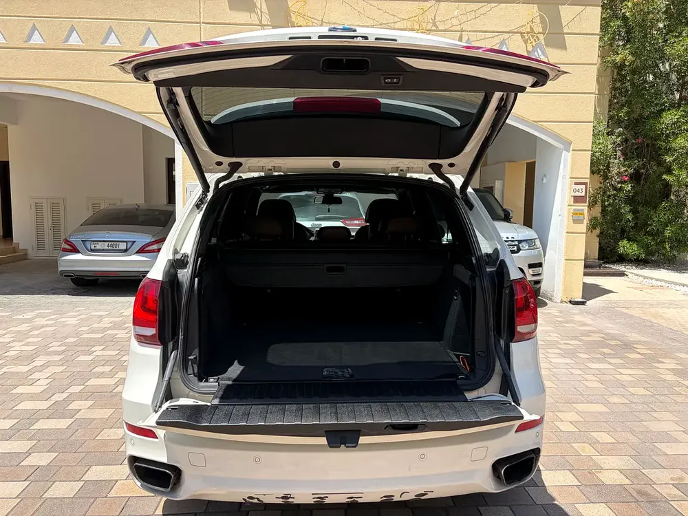 BMW X5 xDrive50i 2014 | GCC Specs | V8 TwinPower Turbo - Image 11