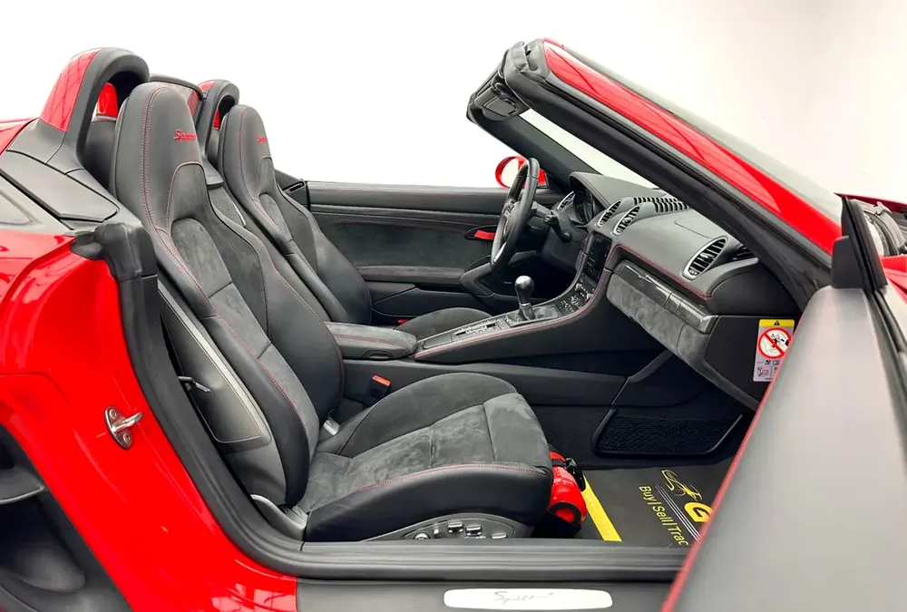 2020 Porsche 718 Spyder, 3 Years Porsche Warranty, Porsche Full Service History, GCC - Image 14