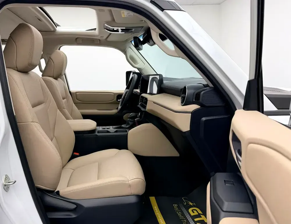 2025 Toyota Prado GXL, 2028 Toyota Warranty, Very Low Km, 7 Seater, Fully Loaded, GCC - Image 10