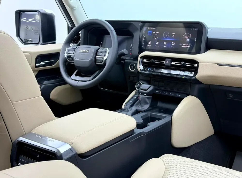 2025 Toyota Prado GXL, 2028 Toyota Warranty, Very Low Km, 7 Seater, Fully Loaded, GCC - Image 12