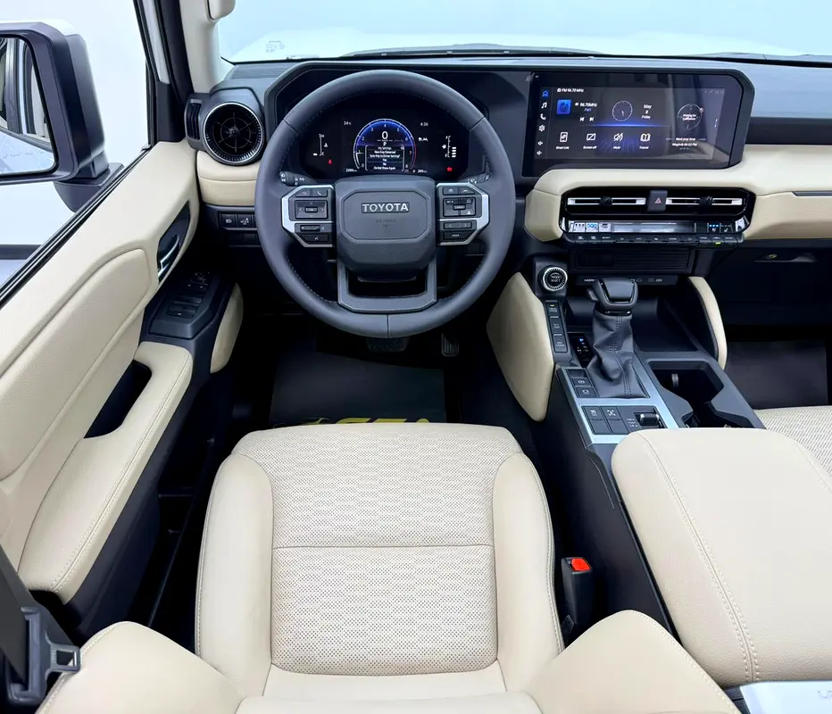 2025 Toyota Prado GXL, 2028 Toyota Warranty, Very Low Km, 7 Seater, Fully Loaded, GCC - Image 15