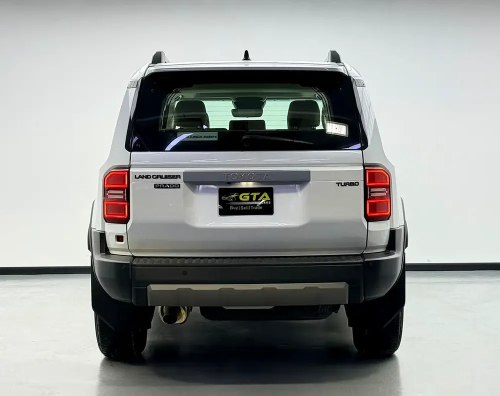 2025 Toyota Prado GXL, 2028 Toyota Warranty, Very Low Km, 7 Seater, Fully Loaded, GCC - Image 5