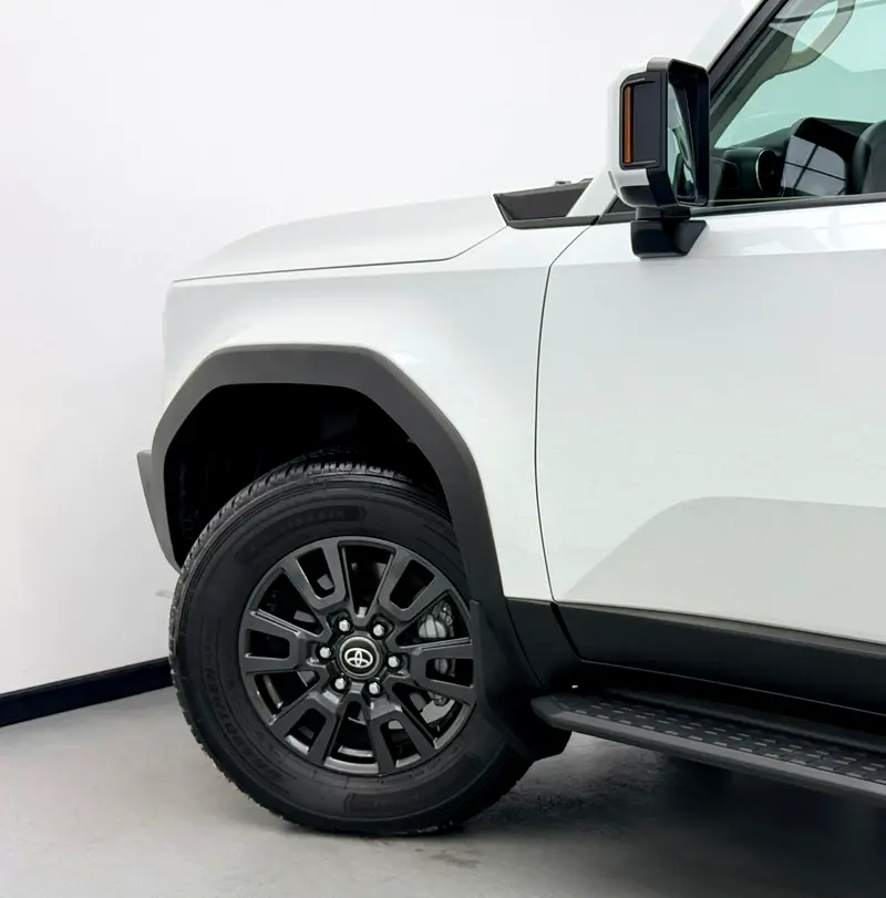 2025 Toyota Prado GXL, 2028 Toyota Warranty, Very Low Km, 7 Seater, Fully Loaded, GCC - Image 7