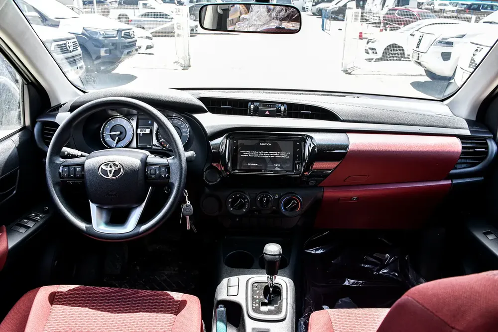 2025 Toyota Hilux Double Cab GLX - GCC Specs - Brand New! - Image 11