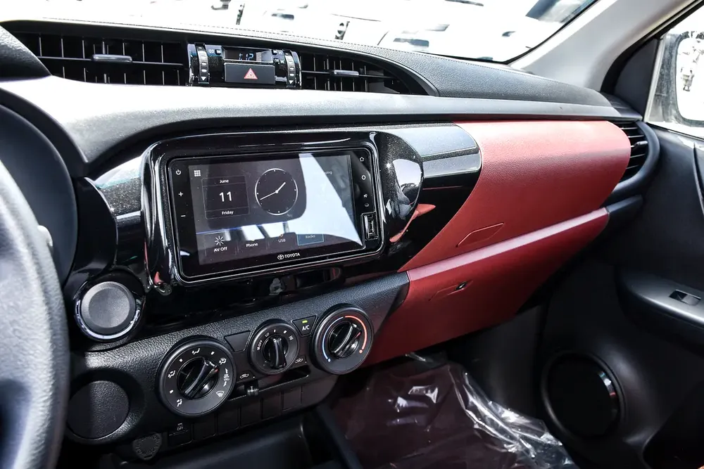 2025 Toyota Hilux Double Cab GLX - GCC Specs - Brand New! - Image 15