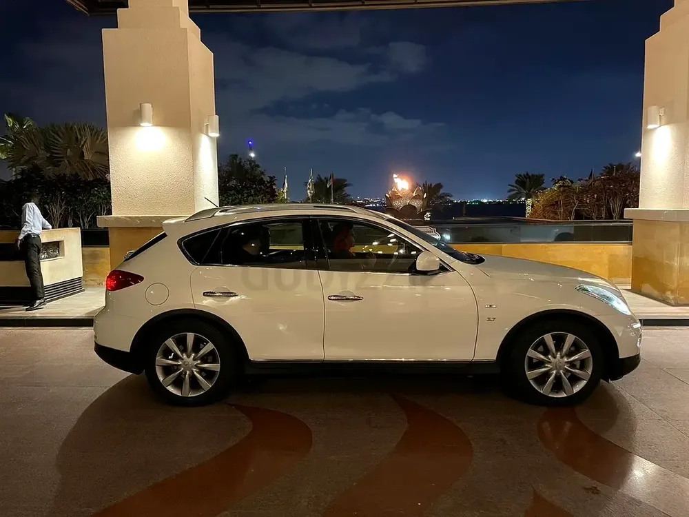 Infiniti QX 50 GCC- 2015- 142 000 kms - Image 6