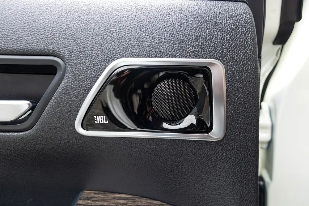 Toyota Land Cruiser 2023 GCC specs - Image 12