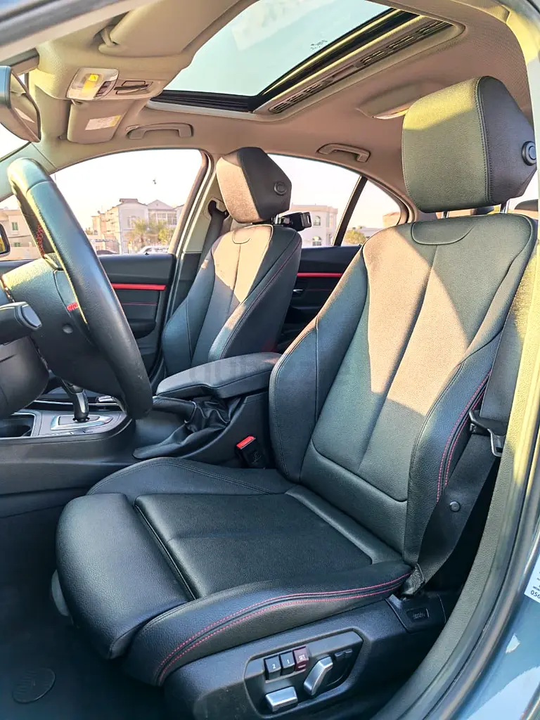 BMW 3 Series 318i Sport Line | GCC | Original Paint | Immaculate Condition !!! - Image 9