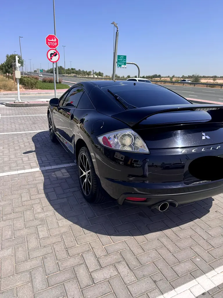 Mitsubishi Eclipse GT Premium 2009 | GCC Specs | 3.8L V6 - Image 4