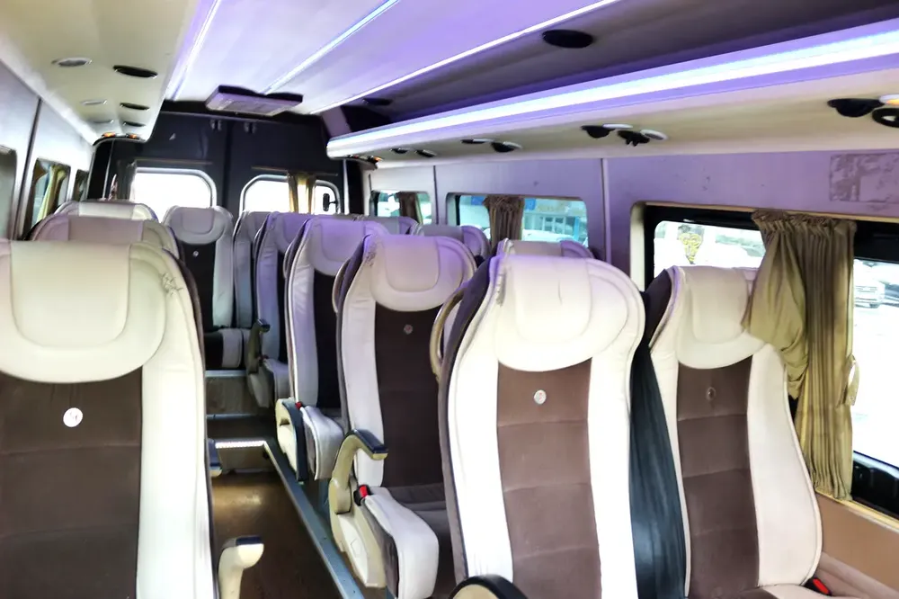 Mercedes-Benz Sprinter 519 CDI, 2016, European Specs - Image 10
