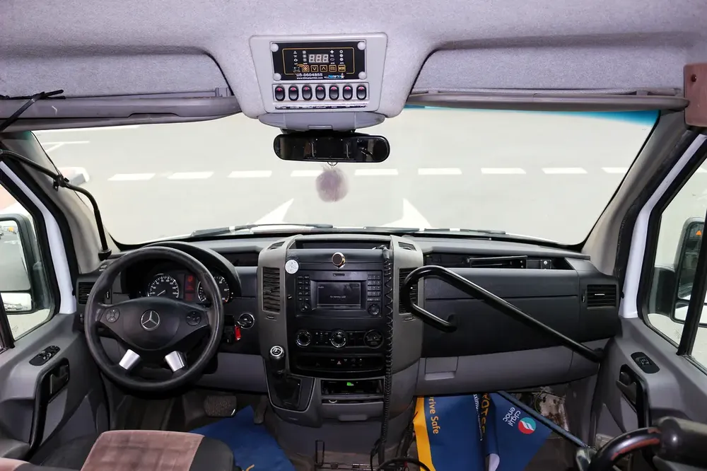 Mercedes-Benz Sprinter 519 CDI, 2016, European Specs - Image 14
