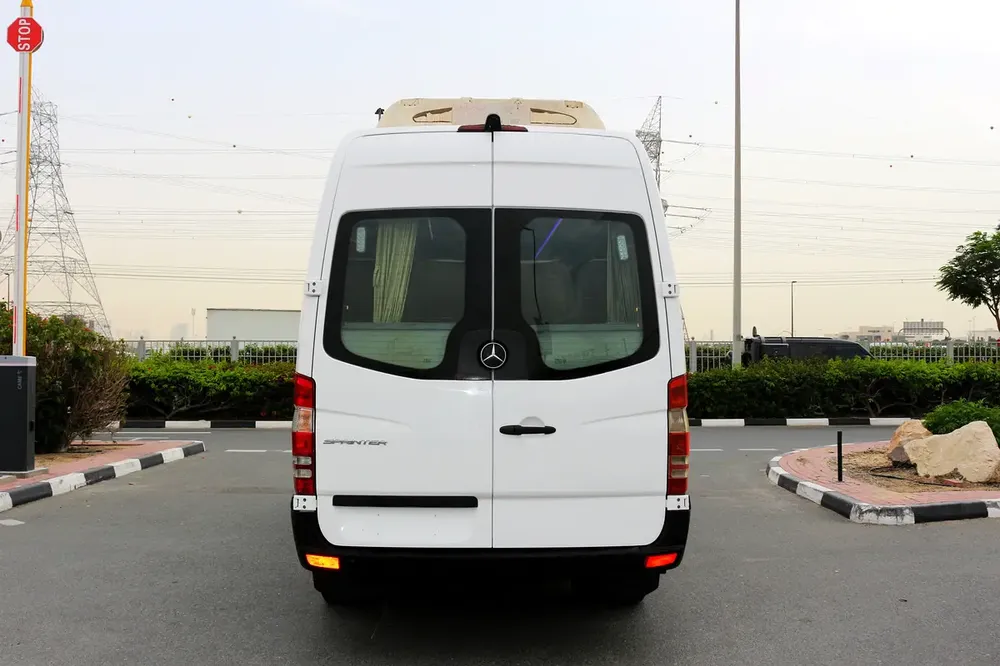 Mercedes-Benz Sprinter 519 CDI, 2016, European Specs - Image 5