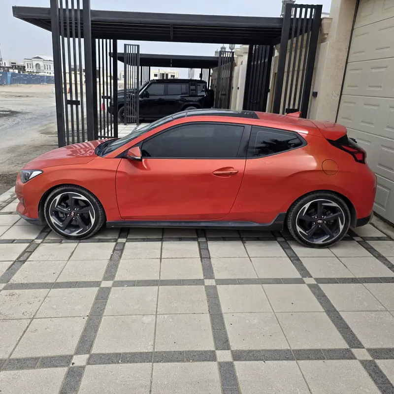 Hyundai Veloster 1.6 Turbo 2019 - American Specs - GCC Ready! Lady Driven - Image 5