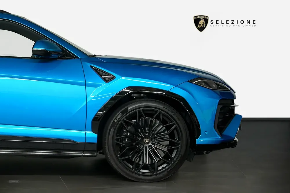 Lamborghini URUS SE 2025 | Certified Pre-Owned | Dealer Warranty | Service Contract - Image 4
