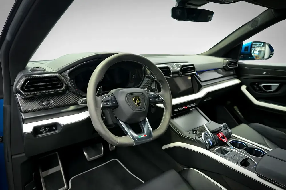 Lamborghini URUS SE 2025 | Certified Pre-Owned | Dealer Warranty | Service Contract - Image 7