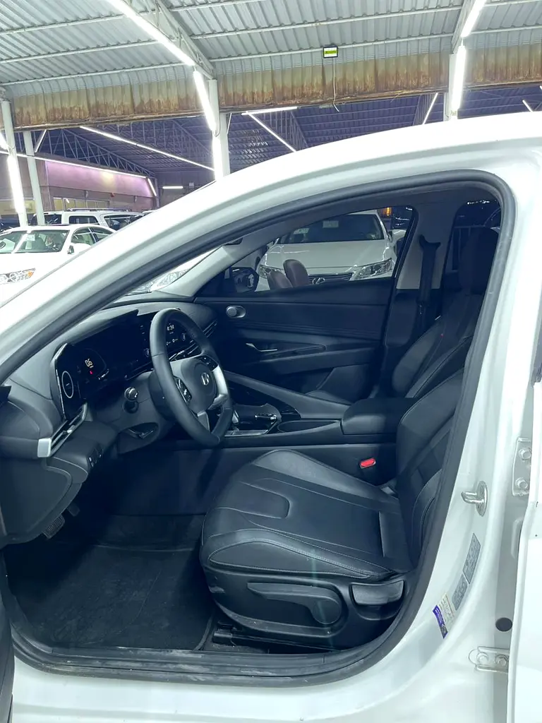 Hyundai Elantra 2025 - Chinese Specs - Efficient  Modern - Image 9