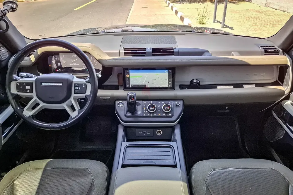 AED 2583/month | 2020 Land Rover Defender 110 SE (P400) | GCC Specs | Ref#453853 - Image 10