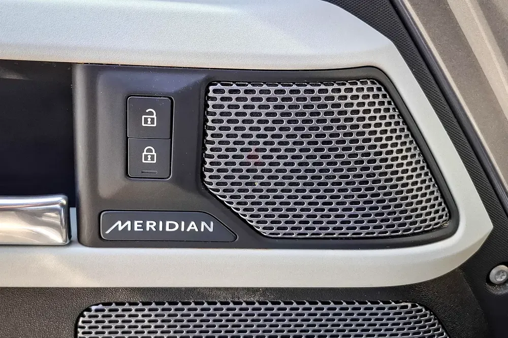 AED 2583/month | 2020 Land Rover Defender 110 SE (P400) | GCC Specs | Ref#453853 - Image 12