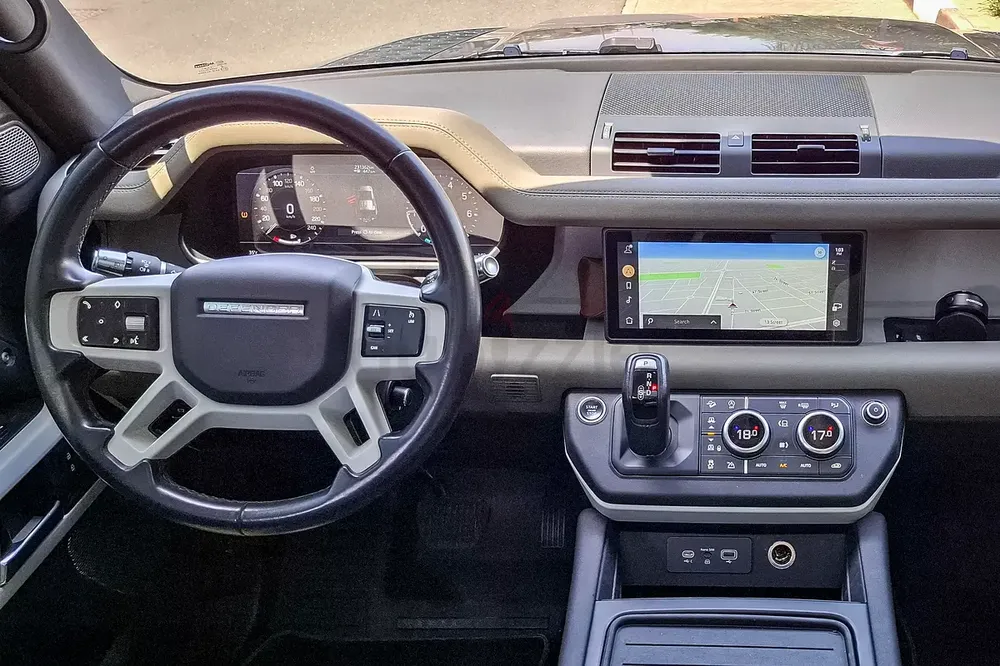 AED 2583/month | 2020 Land Rover Defender 110 SE (P400) | GCC Specs | Ref#453853 - Image 9