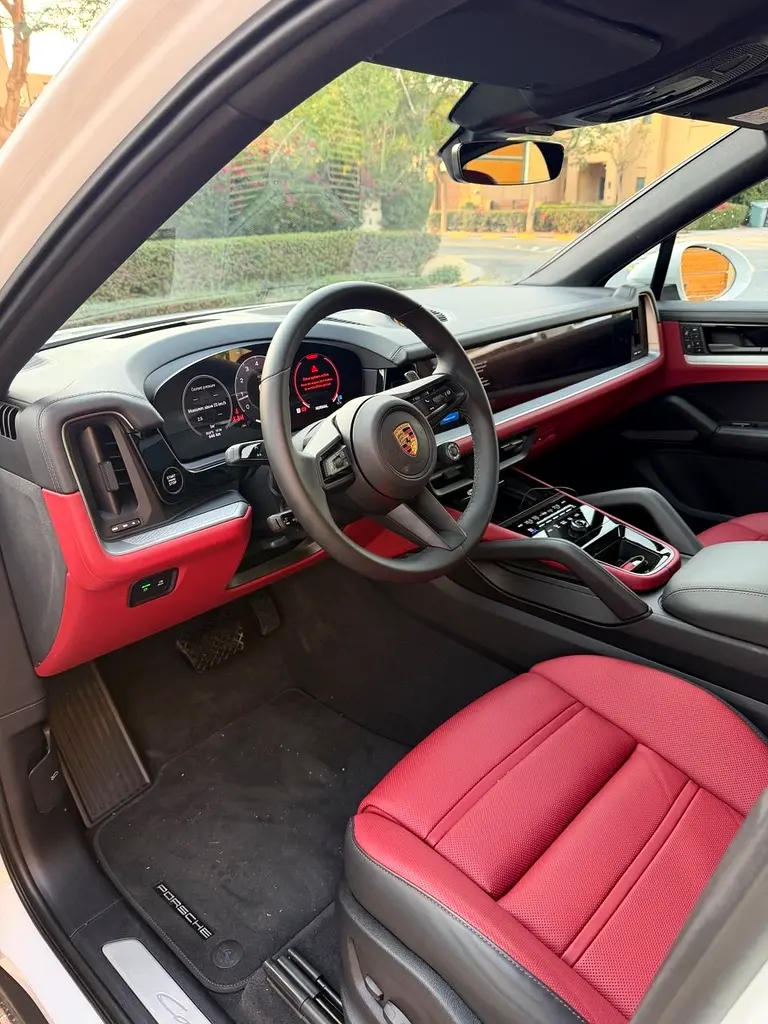 2024 Porsche Cayenne Coupe | GCC Specs | Brand New - Image 4