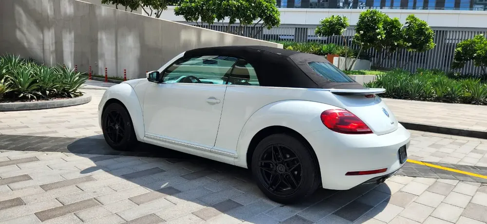 2019 Volkswagen Beetle -2.0L-4 Cyl-Excellent Condition - Image 11