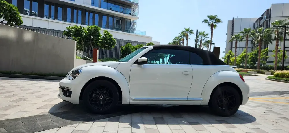 2019 Volkswagen Beetle -2.0L-4 Cyl-Excellent Condition - Image 14