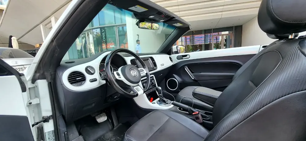 2019 Volkswagen Beetle -2.0L-4 Cyl-Excellent Condition - Image 16