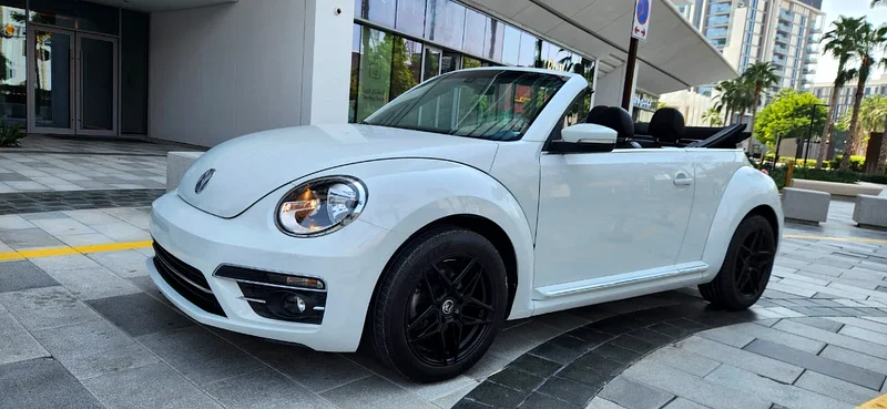 2019 Volkswagen Beetle -2.0L-4 Cyl-Excellent Condition - Image 6