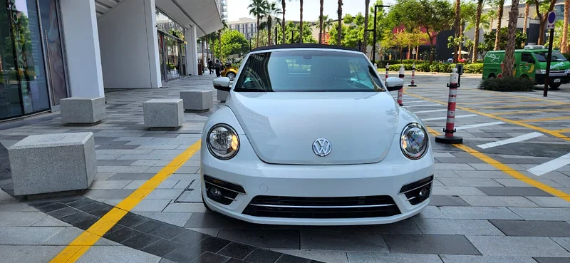 2019 Volkswagen Beetle -2.0L-4 Cyl-Excellent Condition - Image 7