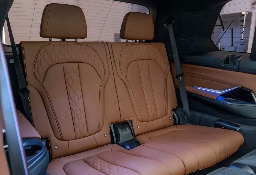 2025 BMW X7 xDrive40i, With 5 Years Warranty  Service Contract, Fully Loaded, GCC Specs - Image 17