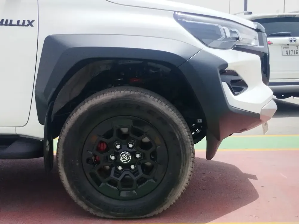 Toyota Hilux GR Sport 2025 - Brand New - Image 7