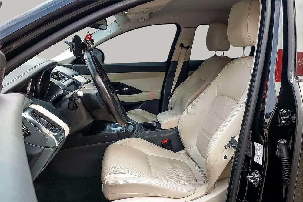 AED 912/month | 2019 Jaguar E-Pace  | GCC Specs | Ref#453073 - Image 11
