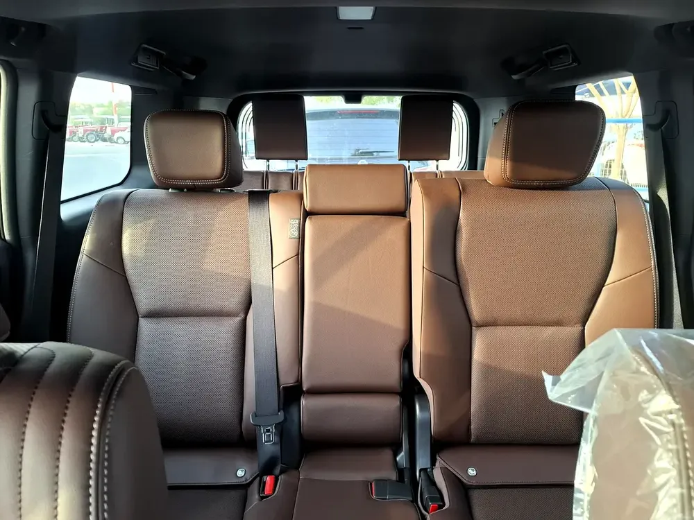 Toyota Prado 2.4L 2026 Adventure Sand/Safari Petrol (Export Only) - Image 6
