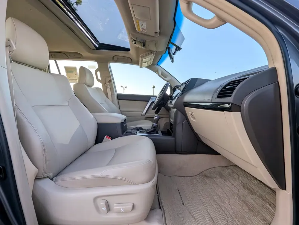 TOYOTA PRADO 2022 TXL TOP FULL OPTION GCC IN EXCELLENT CONDITION - Image 5