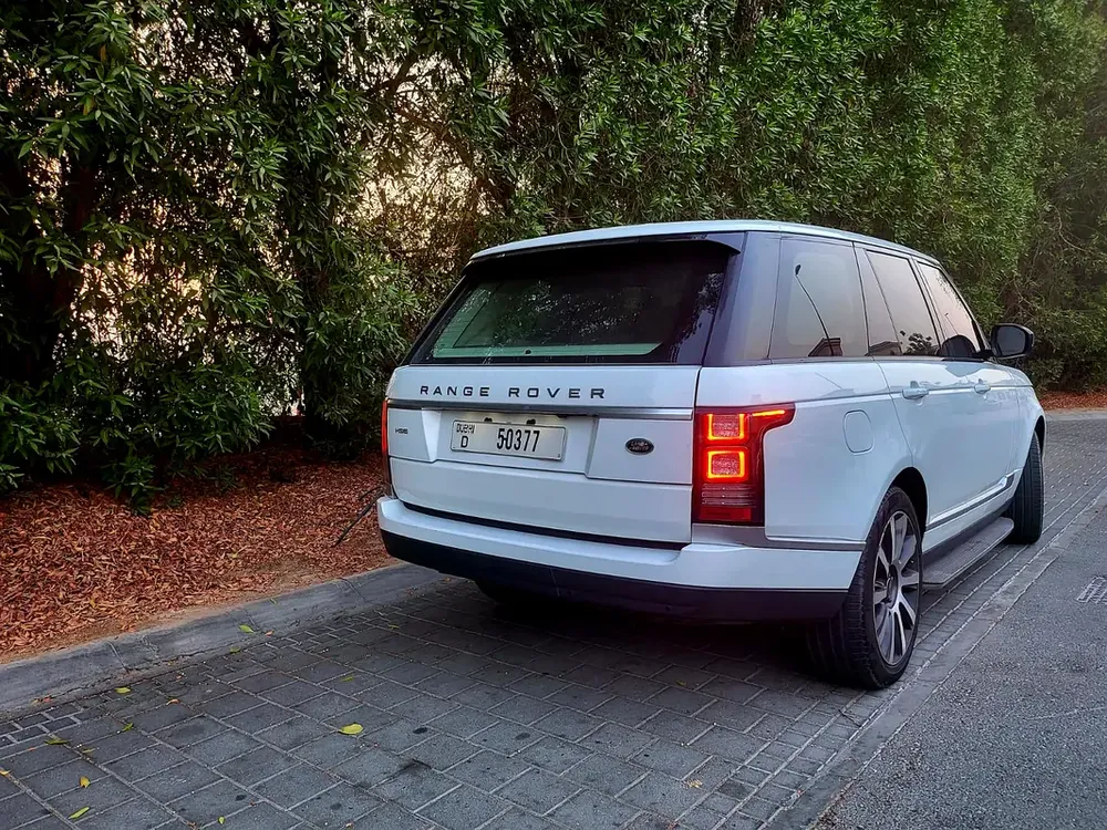 Land Rover Range Rover Vogue Supercharged 2015 - GCC Specs - Image 6