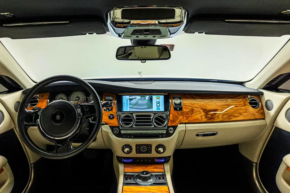 2016 Rolls Royce Wraith - GCC Spec - Image 19