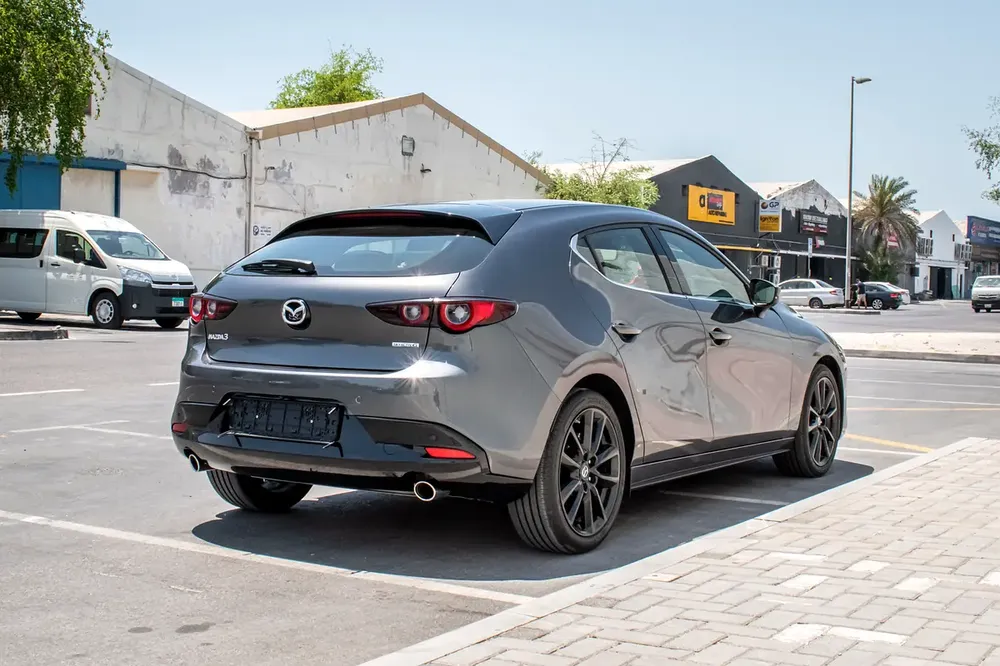 UNDER SERVICE CONTRACT & WARRANTY UNTIL JAN. 2028 OR 160K KM.-GCC-0% DP-FINANCE 5 YEARS - Image 14