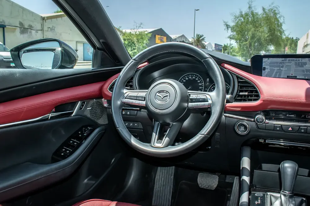 UNDER SERVICE CONTRACT & WARRANTY UNTIL JAN. 2028 OR 160K KM.-GCC-0% DP-FINANCE 5 YEARS - Image 6