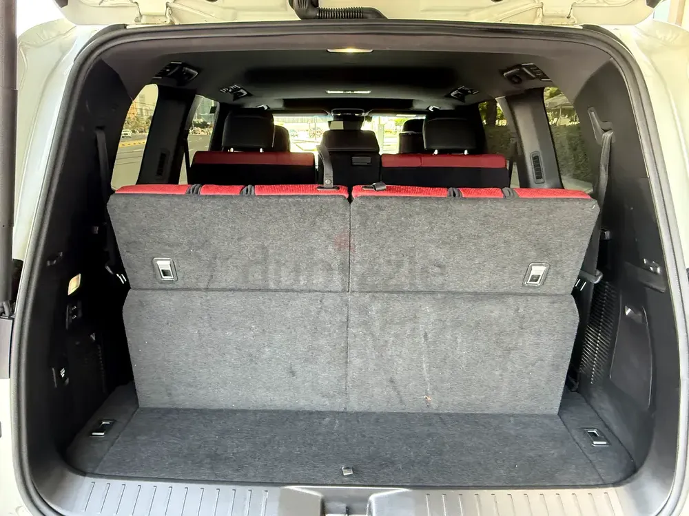 Toyota Land Cruiser VXR 2022 GCC Specs - Image 14