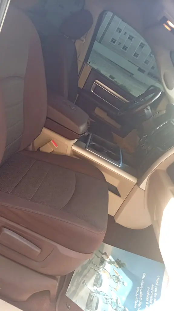 RAM 1500 2015 GCC SPECS FULLY LOADED LADY DRIVEN - Image 13