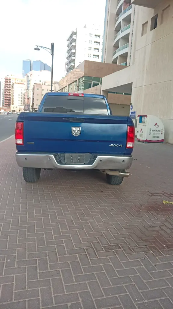 RAM 1500 2015 GCC SPECS FULLY LOADED LADY DRIVEN - Image 7