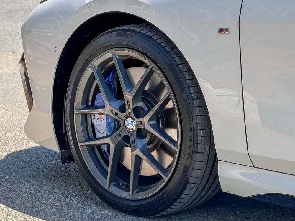 2022 BMW 2-Series M235i xDrive GCC Specs - Low Mileage - Image 9
