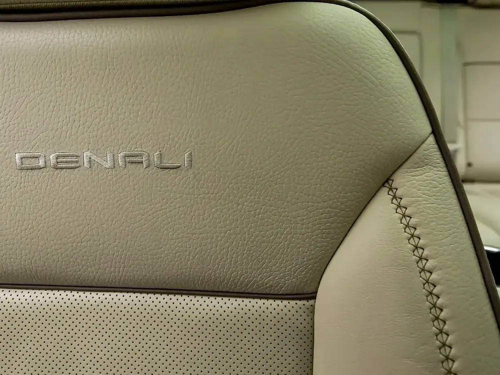 2023 | GMC | Yukon | Denali | GCC Spec | With Warranty - Image 12
